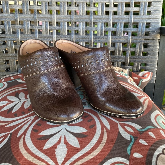 Women’s Sofft Brand Mules - Picture 2 of 7